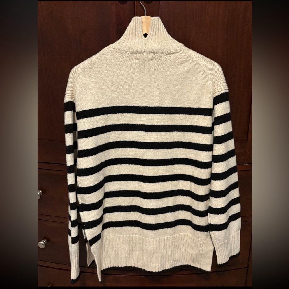 H&M Cream Cable Knit Sweater - Picture 2 of 4